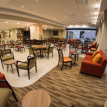 Holiday Inn Express Guadalajara Aeropuerto By Ihg Las Pintas Ngoại thất bức ảnh