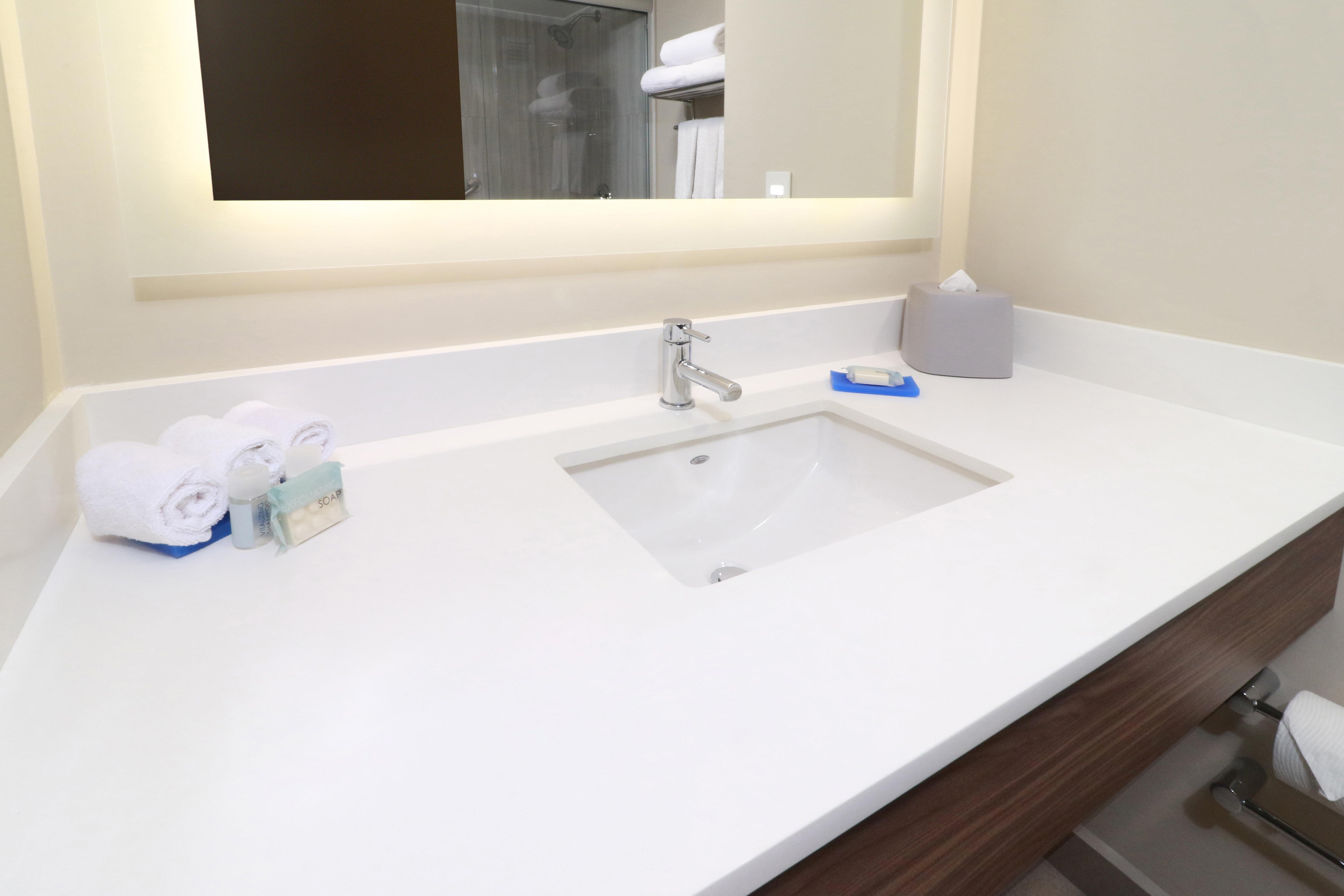 Holiday Inn Express Guadalajara Aeropuerto By Ihg Las Pintas Ngoại thất bức ảnh