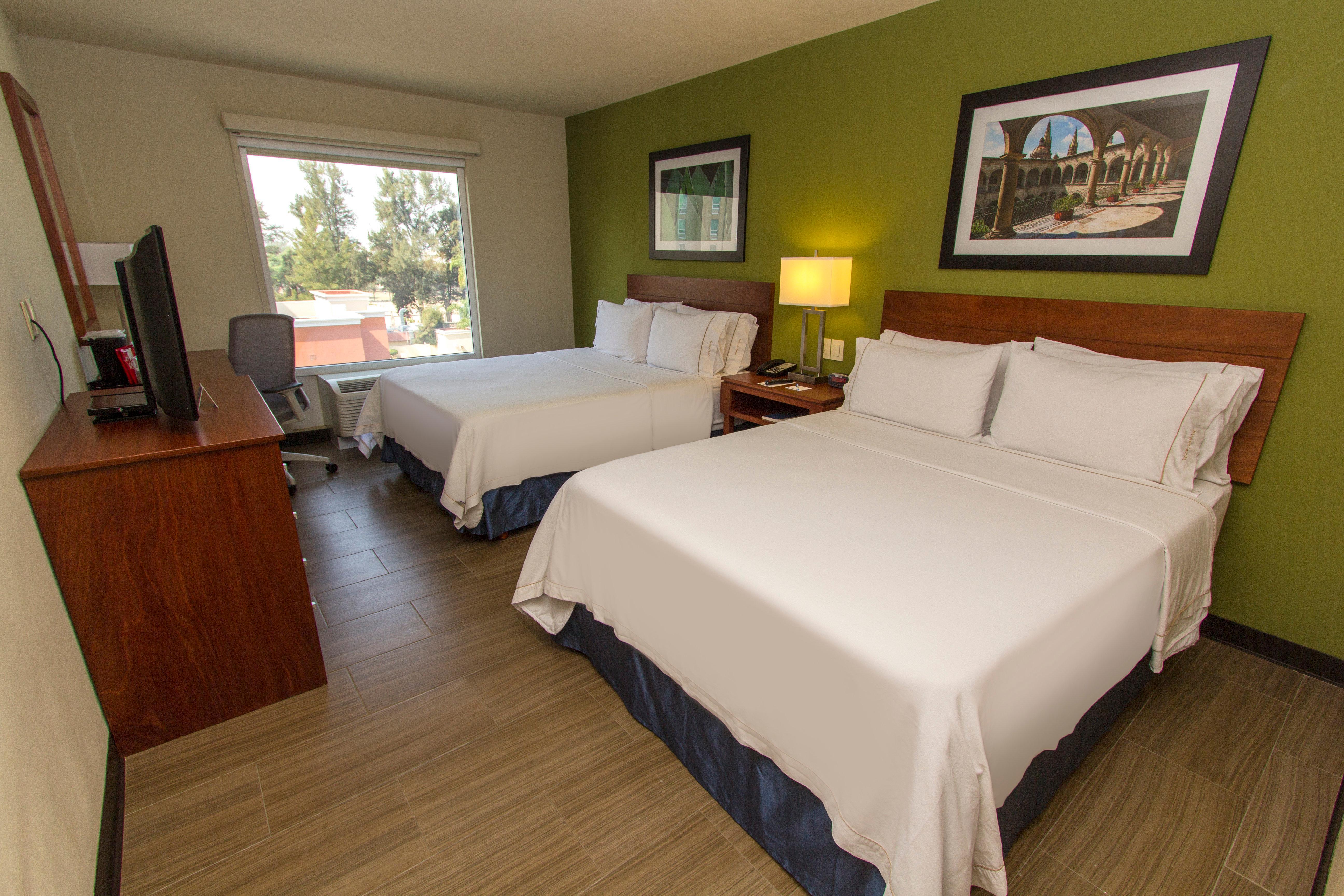Holiday Inn Express Guadalajara Aeropuerto By Ihg Las Pintas Ngoại thất bức ảnh