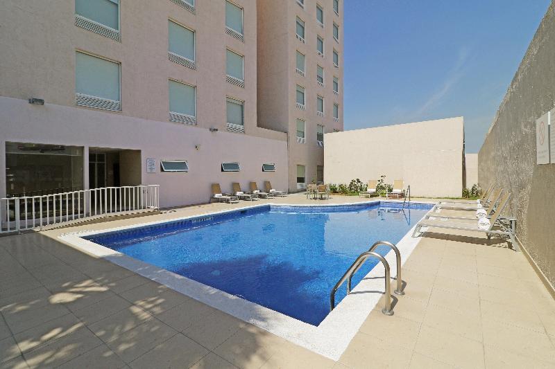 Holiday Inn Express Guadalajara Aeropuerto By Ihg Las Pintas Ngoại thất bức ảnh